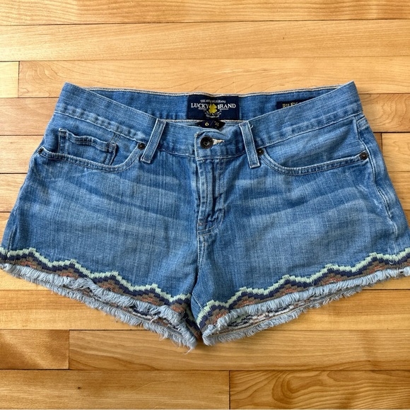 Lucky brand Jean Shorts Women size 6/28 Riley Short with knitted design - Picture 1 of 11